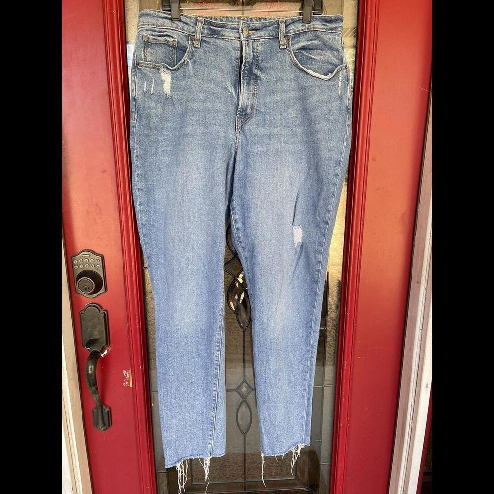 New Old Navy High Rise OG Loose Light Wash  Blue Jeans Distressed 18 Tall
